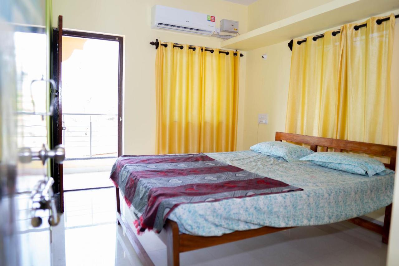 Dhanashree Riverview Hotel Corgao Екстериор снимка